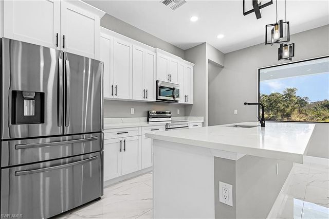 406 Lincoln AVE, Lehigh Acres, FL 33972