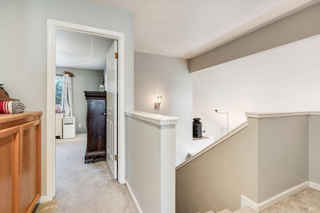 532 Walten Way, Windsor, CA 95492