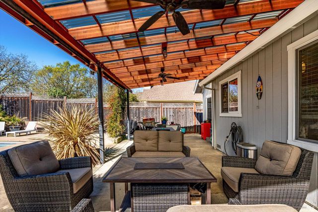 532 Walten Way, Windsor, CA 95492