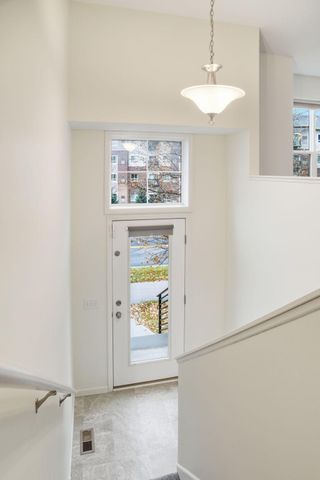 4035 River Valley Way, Eagan, MN 55122