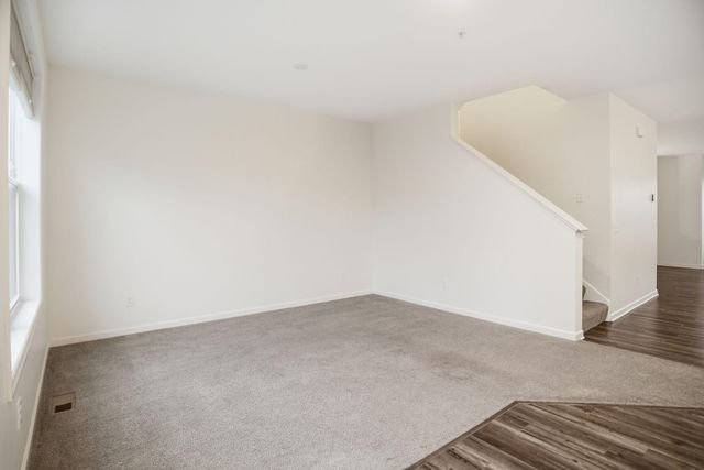 4035 River Valley Way, Eagan, MN 55122