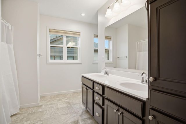 4035 River Valley Way, Eagan, MN 55122