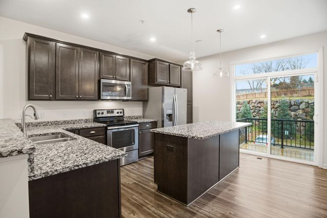 4035 River Valley Way, Eagan, MN 55122