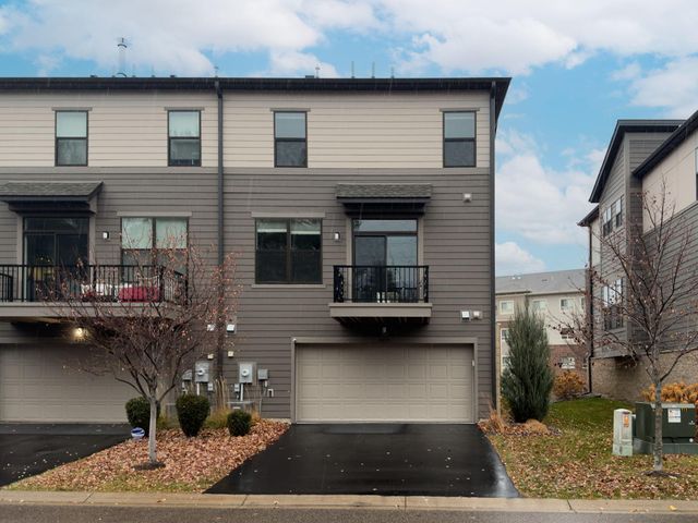 4035 River Valley Way, Eagan, MN 55122