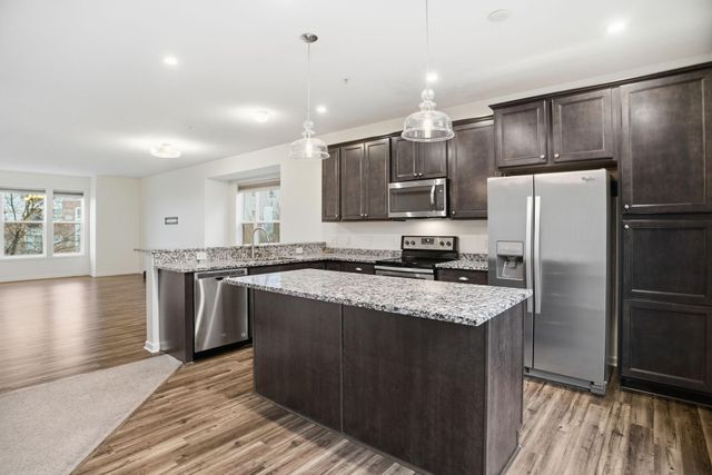 4035 River Valley Way, Eagan, MN 55122