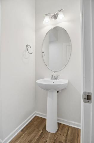 4035 River Valley Way, Eagan, MN 55122