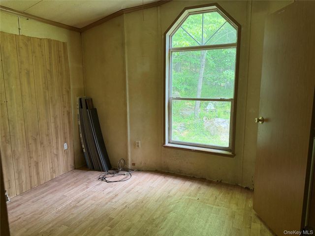 21 Hoffmann Street, Hankins, NY 12741