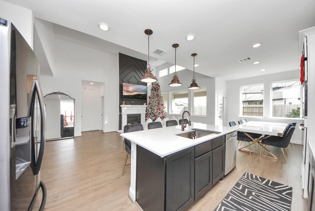 647 Malibu Pines Drive, Katy, TX 77493