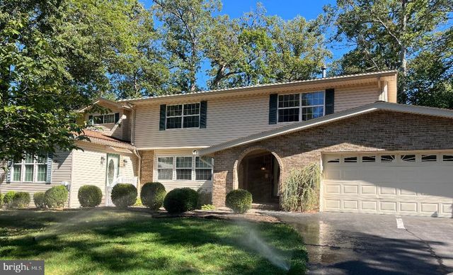 3203 RIVERVIEW DR, Triangle, VA 22172