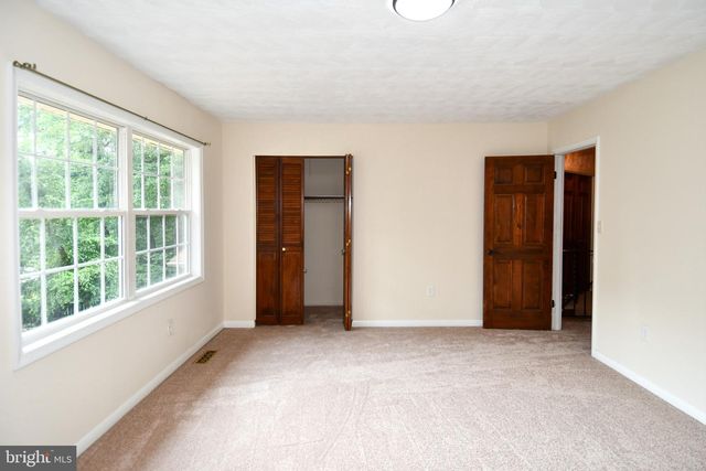 3203 RIVERVIEW DR, Triangle, VA 22172