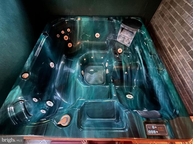 3203 RIVERVIEW DR, Triangle, VA 22172