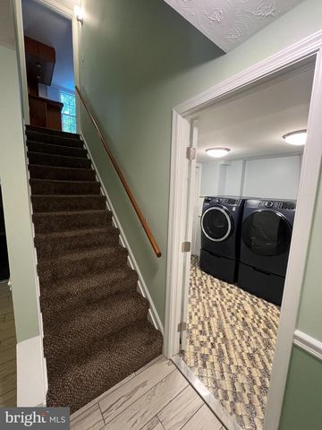 3203 RIVERVIEW DR, Triangle, VA 22172