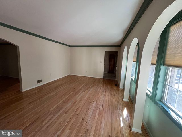 3203 RIVERVIEW DR, Triangle, VA 22172