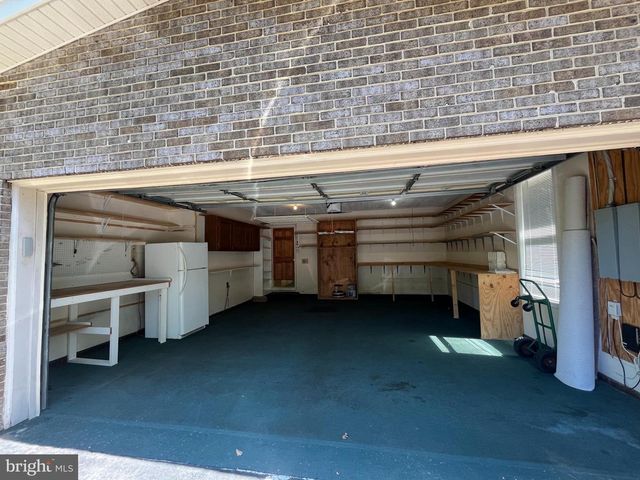 3203 RIVERVIEW DR, Triangle, VA 22172