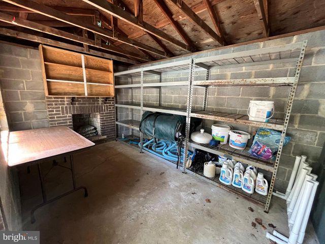 3203 RIVERVIEW DR, Triangle, VA 22172