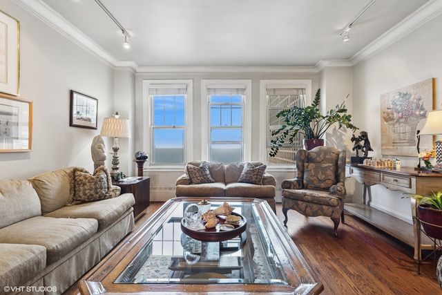 5000 S East End Avenue 23A, Chicago, IL 60615