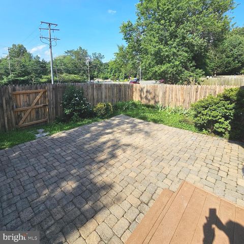 7034 BRADWOOD CT, Springfield, VA 22151