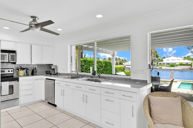3211 Karen Drive, Delray Beach, FL 33483