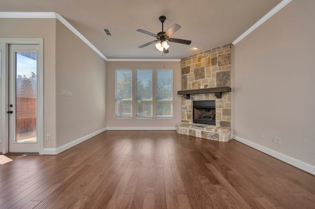 448 Chestnut Lane, Roanoke, TX 76262