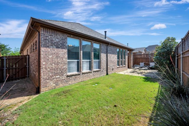 448 Chestnut Lane, Roanoke, TX 76262