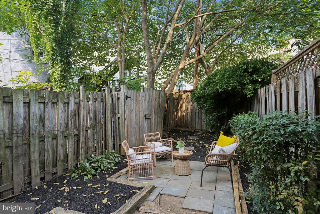 314 NORTH CAROLINA AVE SE, Washington, DC 20003