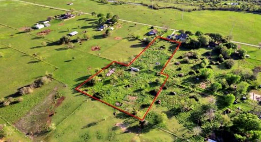 651 Gebhardt, Sealy, TX 77474