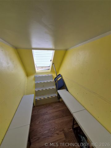 408 S 10th, Hartshorne, OK 74547