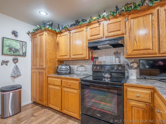 408 S 10th, Hartshorne, OK 74547