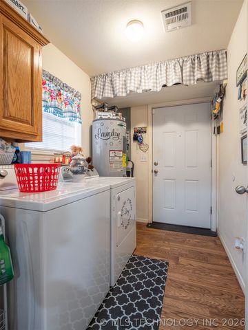 408 S 10th, Hartshorne, OK 74547