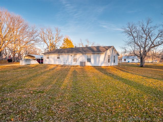408 S 10th, Hartshorne, OK 74547