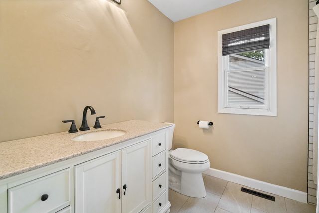 669 Tamarisk Terrace, Crystal Lake, IL 60014