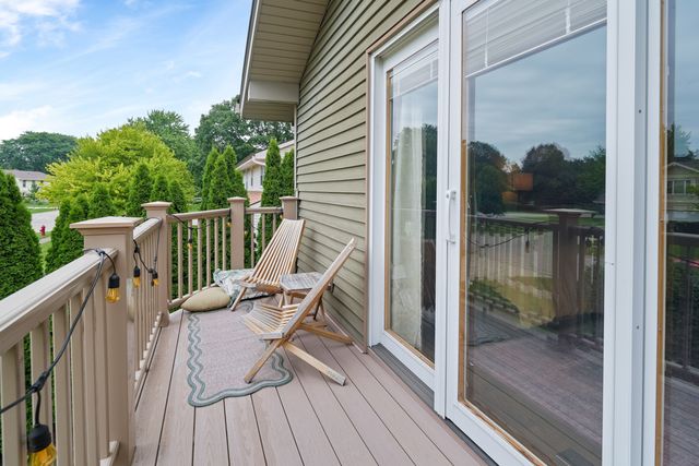 669 Tamarisk Terrace, Crystal Lake, IL 60014