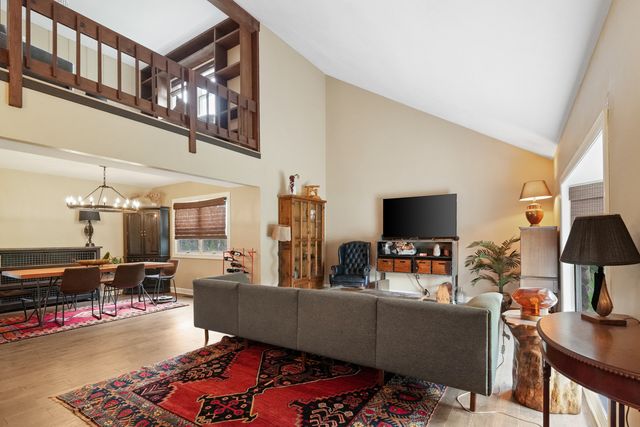 669 Tamarisk Terrace, Crystal Lake, IL 60014