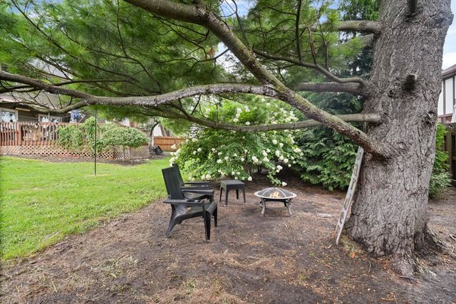 669 Tamarisk Terrace, Crystal Lake, IL 60014