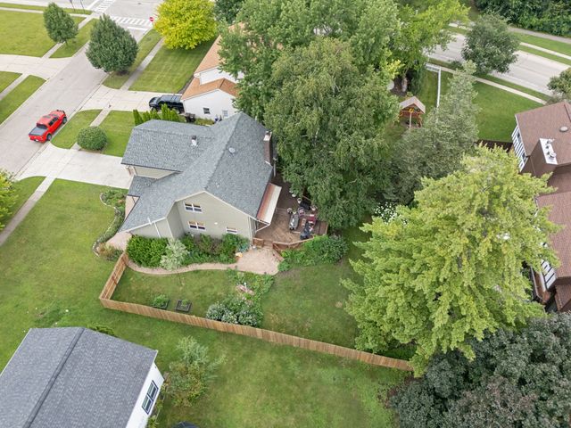 669 Tamarisk Terrace, Crystal Lake, IL 60014