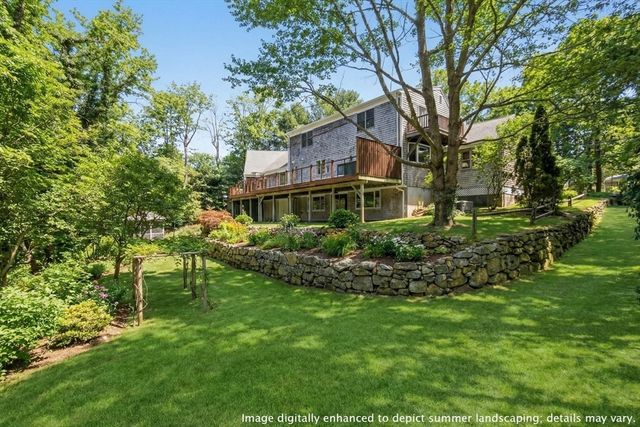 10 Grouse Street, Falmouth, MA 02540