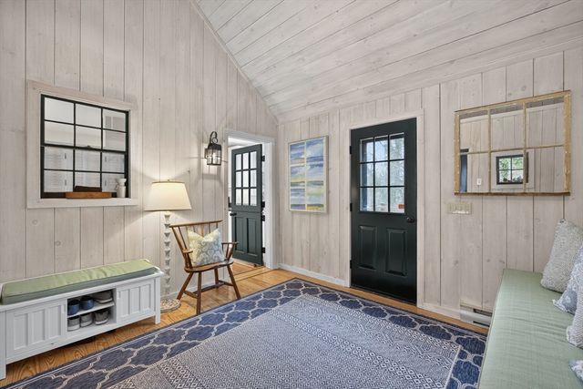 10 Grouse Street, Falmouth, MA 02540