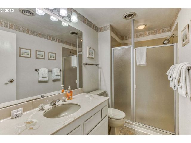 475 S PROM 518, Seaside, OR 97138