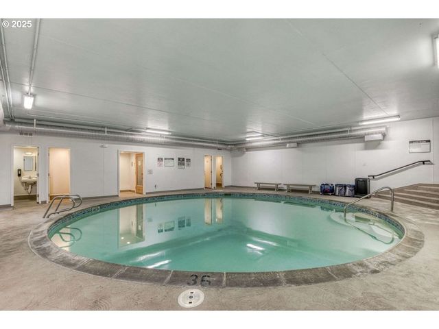 475 S PROM 518, Seaside, OR 97138