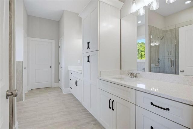 137 Twin Oaks Drive, Hampton, GA 30228
