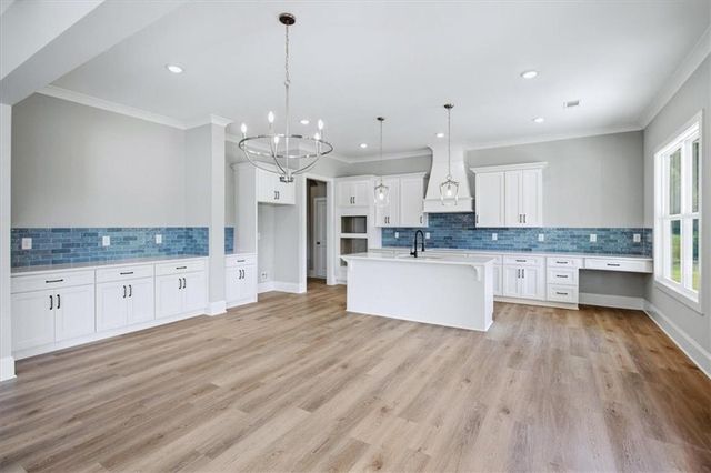 137 Twin Oaks Drive, Hampton, GA 30228