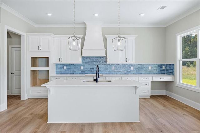 137 Twin Oaks Drive, Hampton, GA 30228
