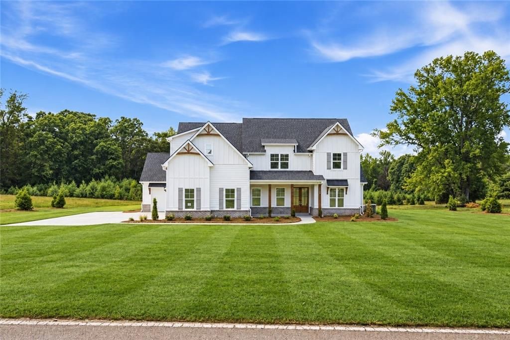137 Twin Oaks Drive, Hampton, GA 30228