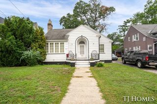 1587 Peck Street, Muskegon, MI 49441