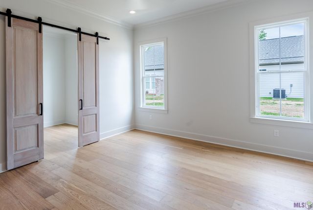 7517 Mcmahon Dr, Baton Rouge, LA 70817