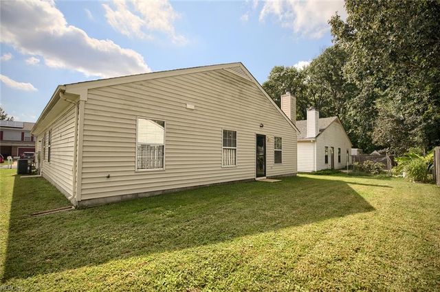 8 Poseidon PL, Hampton, VA 23666