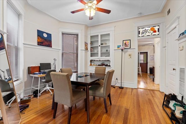 843 W Roscoe Street, Chicago, IL 60657