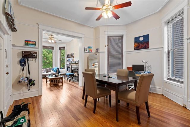 843 W Roscoe Street, Chicago, IL 60657