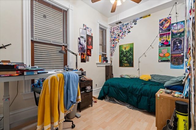 843 W Roscoe Street, Chicago, IL 60657