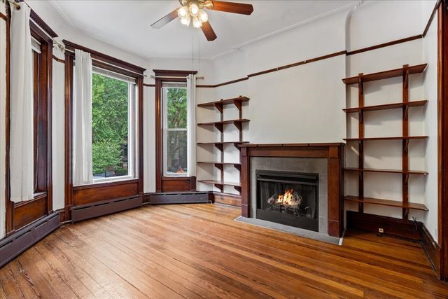 843 W Roscoe Street, Chicago, IL 60657